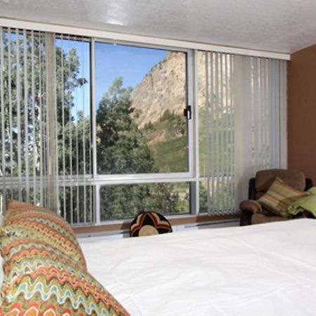 The View Condominiums By Alta Chalets Snowbird Room photo